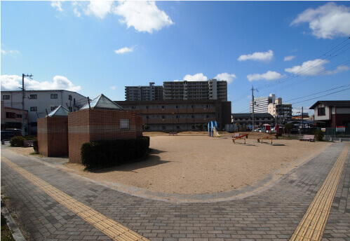 日根野駅前第1号公園